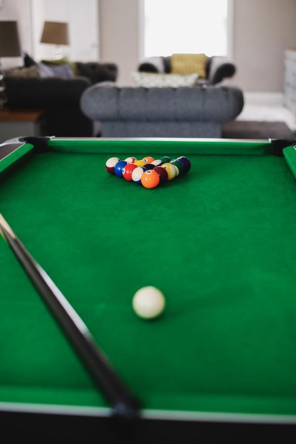 Large Country House - Hot Tub - Pool Table - Bbq - 5 Bedrooms - Log Burner Three Legged Cross Экстерьер фото