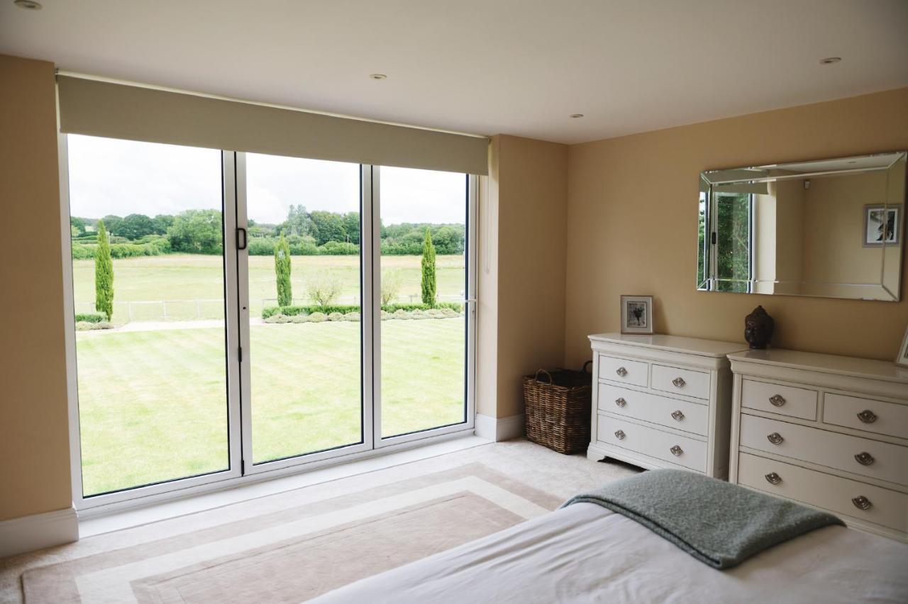 Large Country House - Hot Tub - Pool Table - Bbq - 5 Bedrooms - Log Burner Three Legged Cross Экстерьер фото