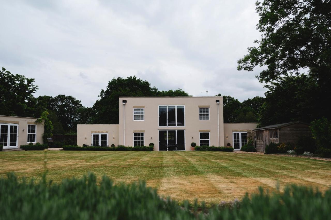 Large Country House - Hot Tub - Pool Table - Bbq - 5 Bedrooms - Log Burner Three Legged Cross Экстерьер фото