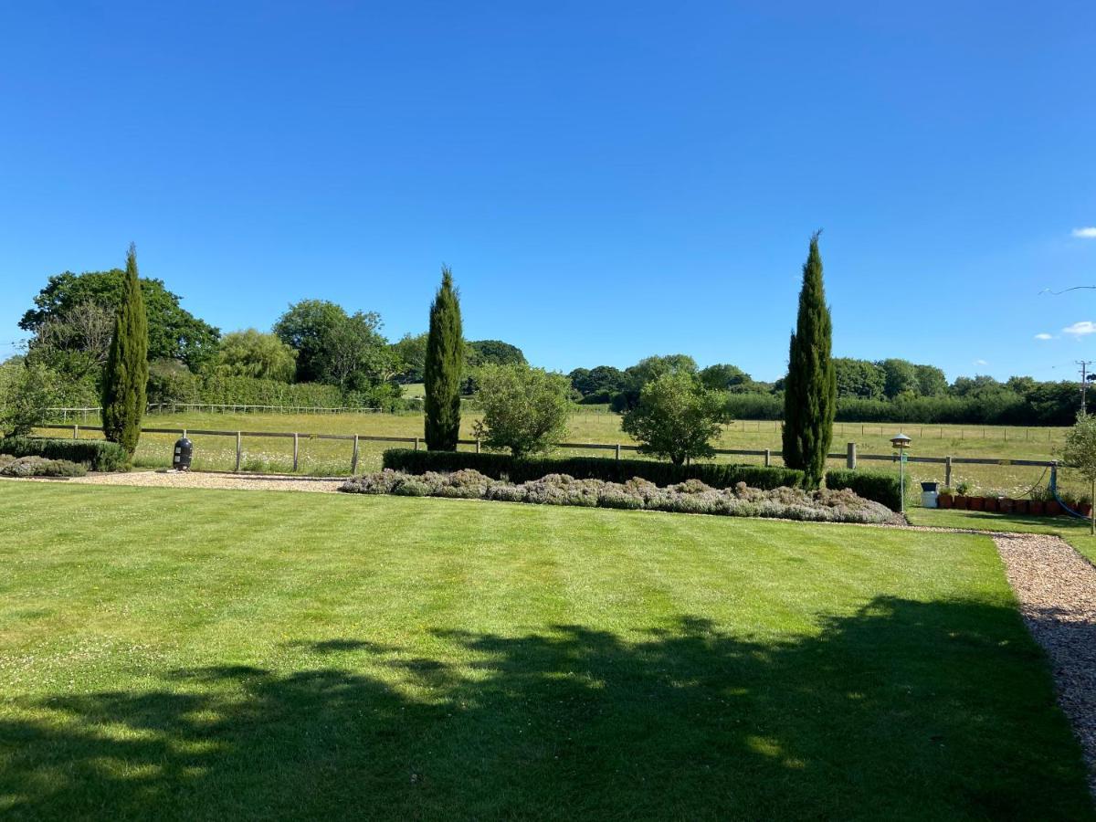 Large Country House - Hot Tub - Pool Table - Bbq - 5 Bedrooms - Log Burner Three Legged Cross Экстерьер фото